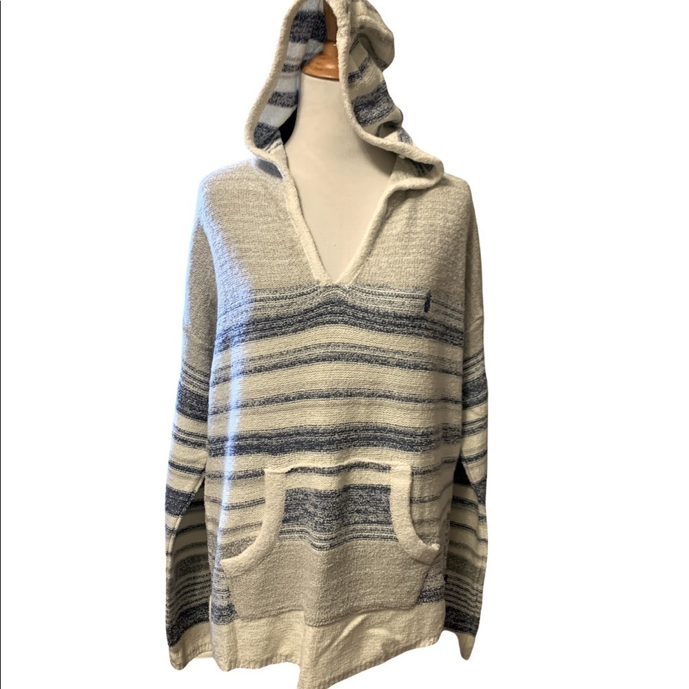 Lira cotton hooded sweater with kangaroo pocket, pineapple embroidered on